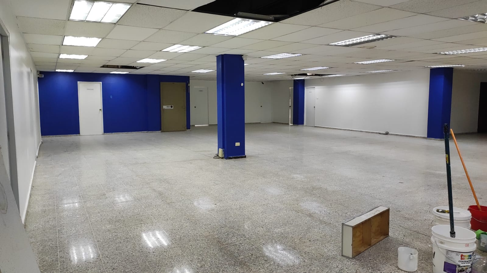 Alquiler Local para Empresa u oficina, 1,900 Metros cuadrados,