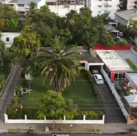Venta casa en Avenida 27 de Febrero